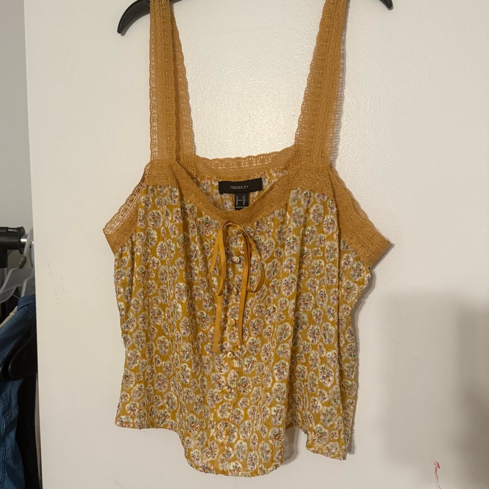 NWT- Forever 21 size 2X sheer mustard yellow floral cropped tank